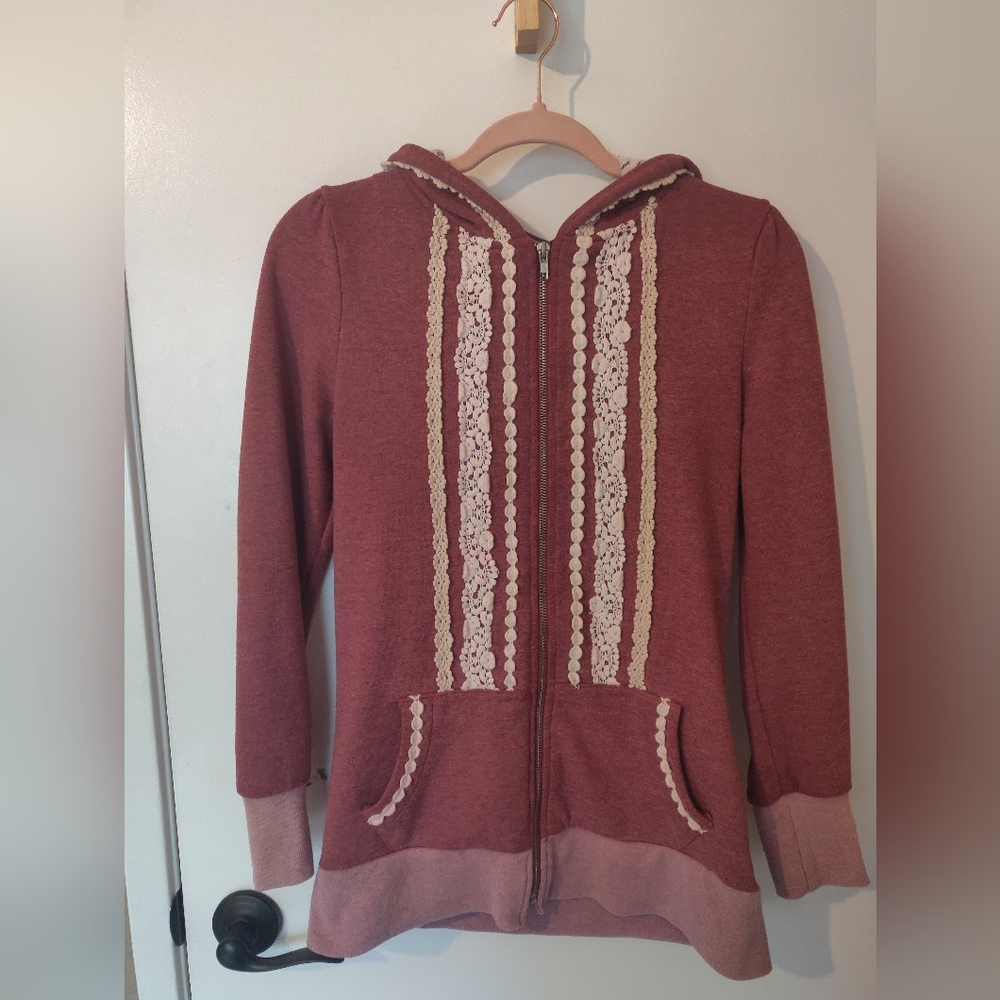 Crochet detailed mauve zip up hoodie